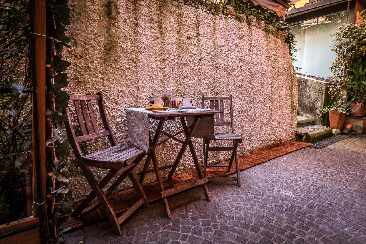 Cosy In The Greenest Corner Of Trastevere Lejlighed